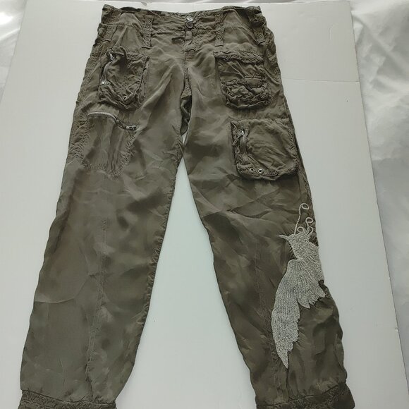 PETE & GRETA Woman's Mid Rise Embroidered Cargo Joggers Size 4 Used - Picture 1 of 8